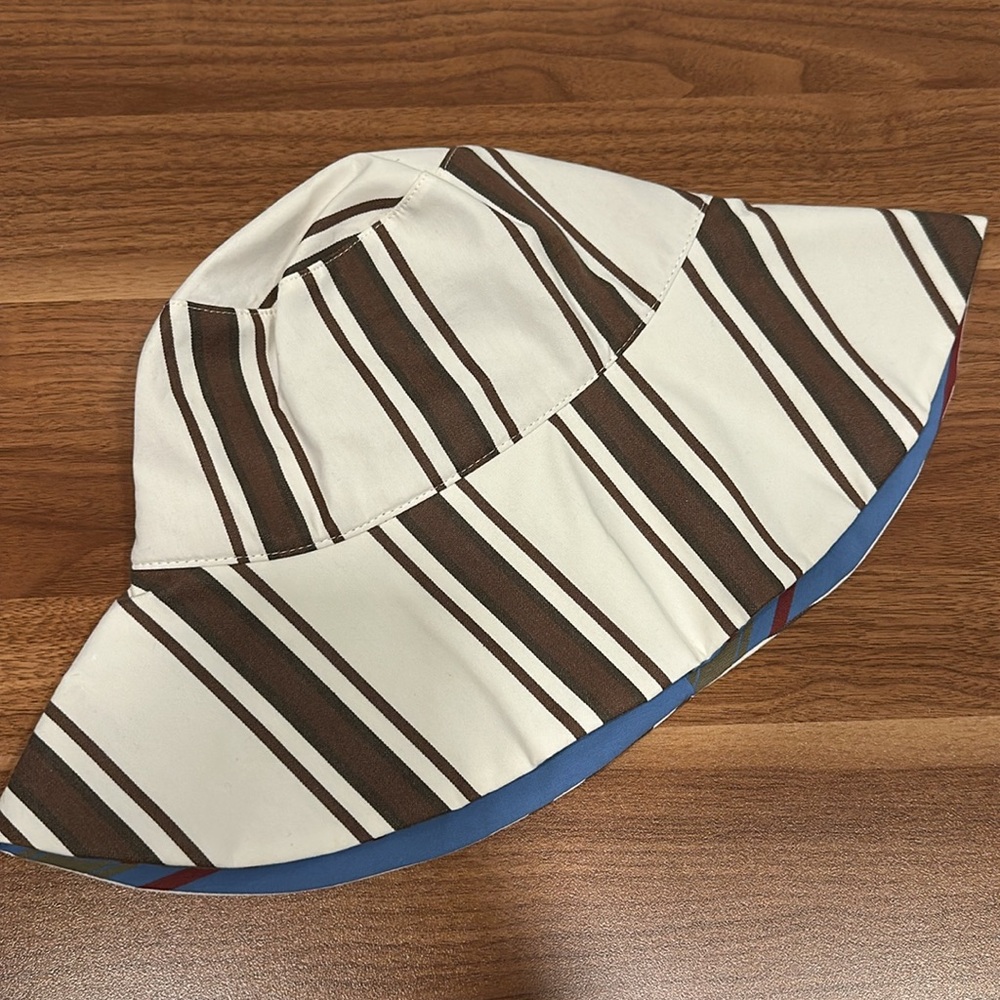 Zara LIMITED EDITION STRIPED REVERSIBLE BUCKET HAT